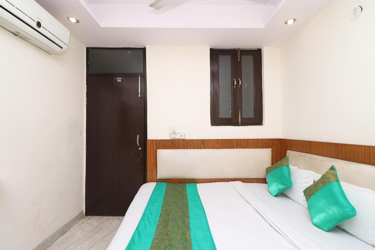 Oyo Flagship 12739 Mahesh Inn New Delhi Exteriör bild